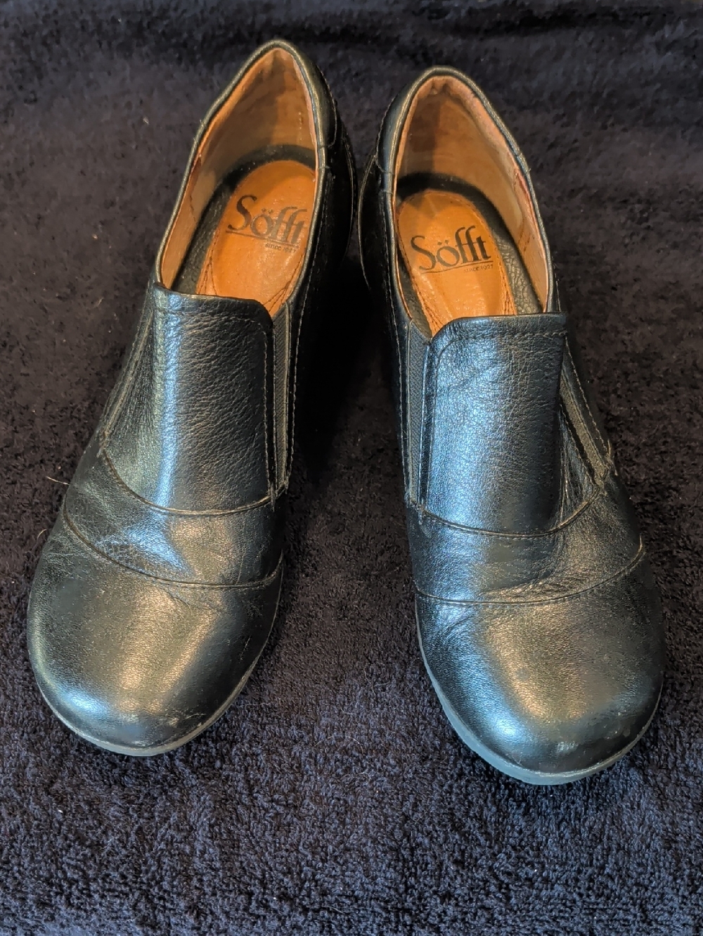 Sofft Black Leather Slip-On Loafers